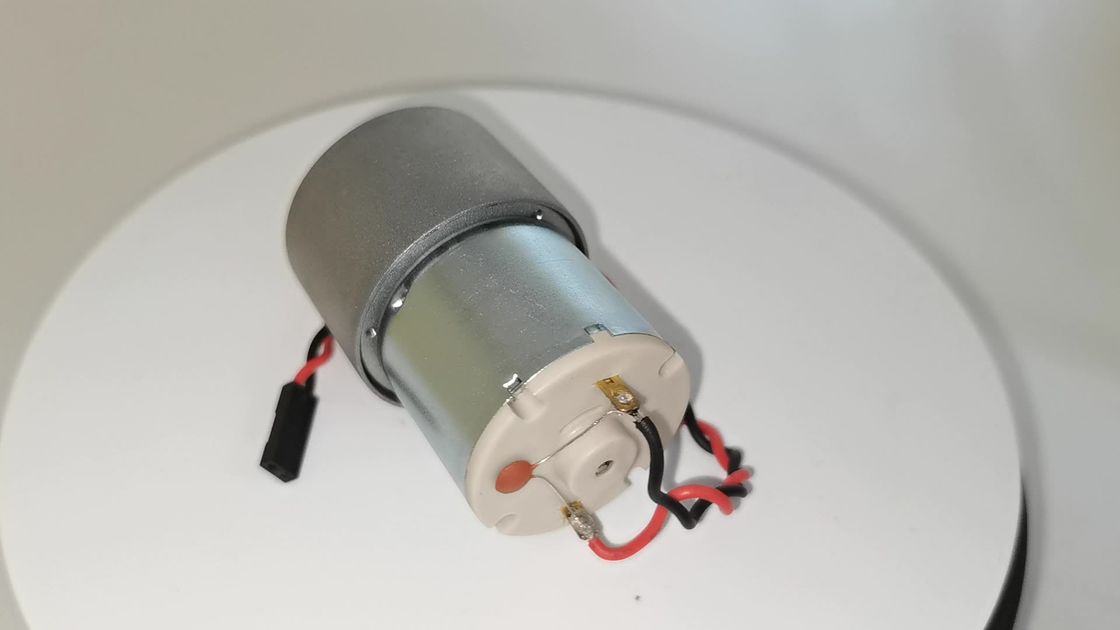 Hochwertiger Geräuscharmotor GM37 37mm DC 3v-24v DC mit exzentrischer 6mm D-Welle